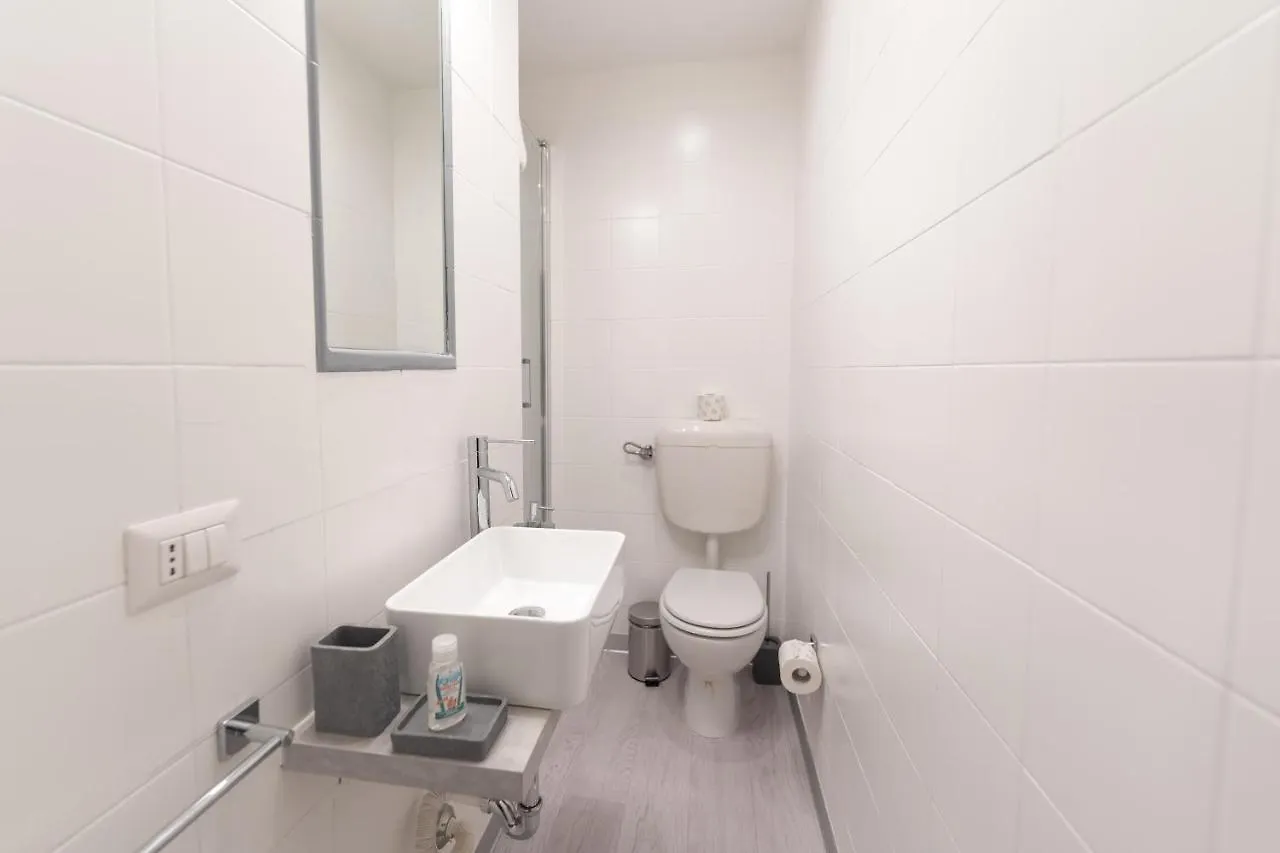 White Gioberti Apartments Rome 0*,